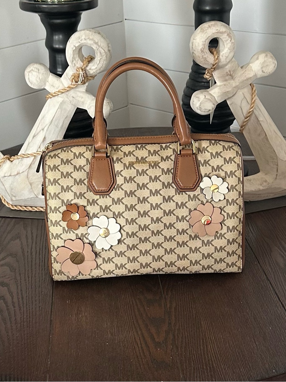 Monogram Floral Appliqué Satchel Mercier - Picture 9 of 14